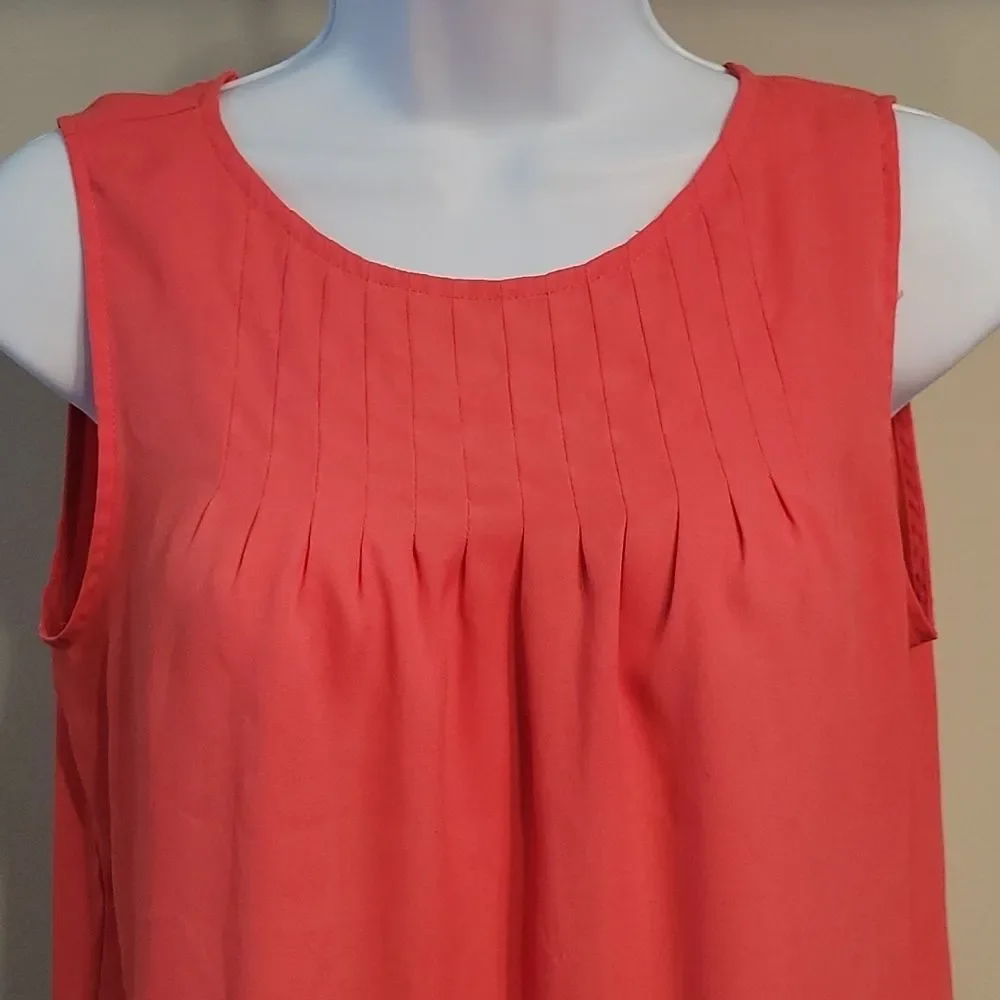 Loft sleeveless shell - Picture 2 of 7